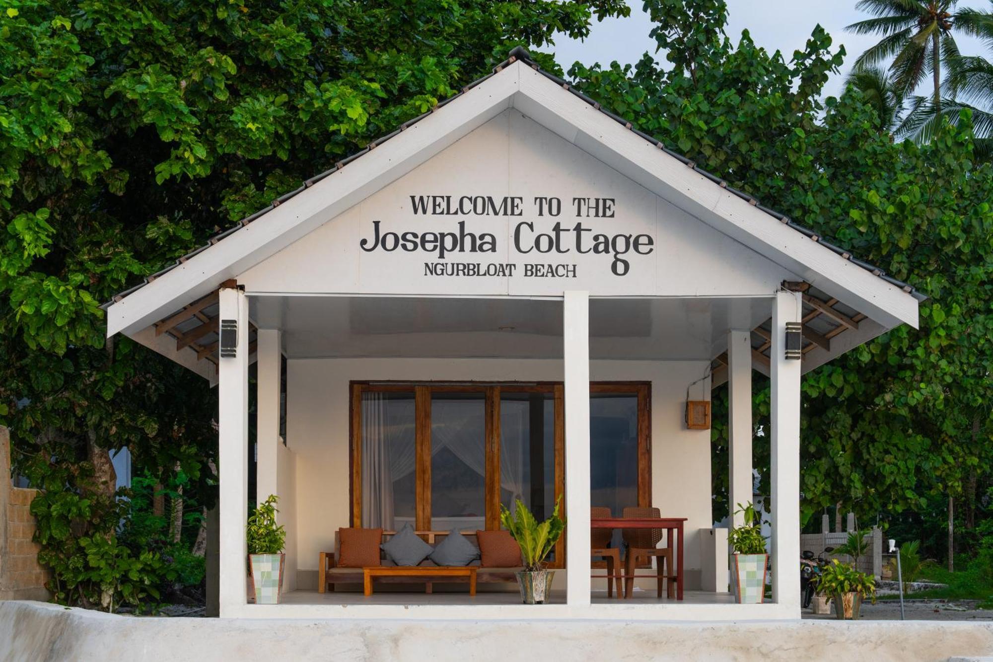 Josepha Cottage Ngurbloat 外观 照片